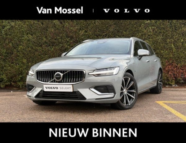 Volvo V60 2.0 T6 Plug-in hybrid AWD Essential Bright 2025 - voorkant