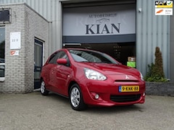 Foto van Mitsubishi Space Star
