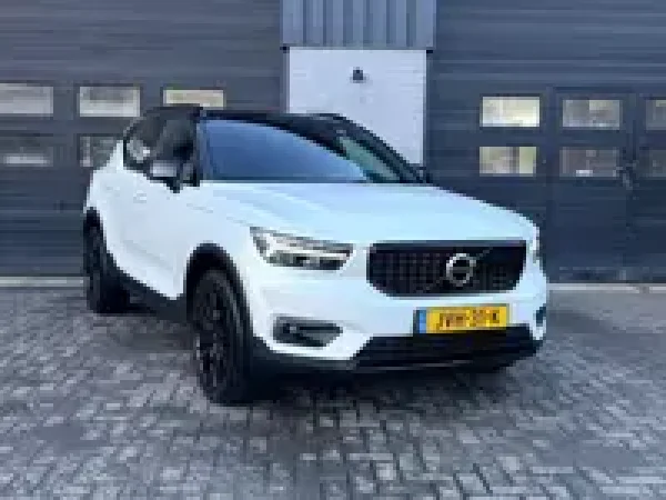Volvo XC40 2.0 T4 R-Design 2019 - voorkant