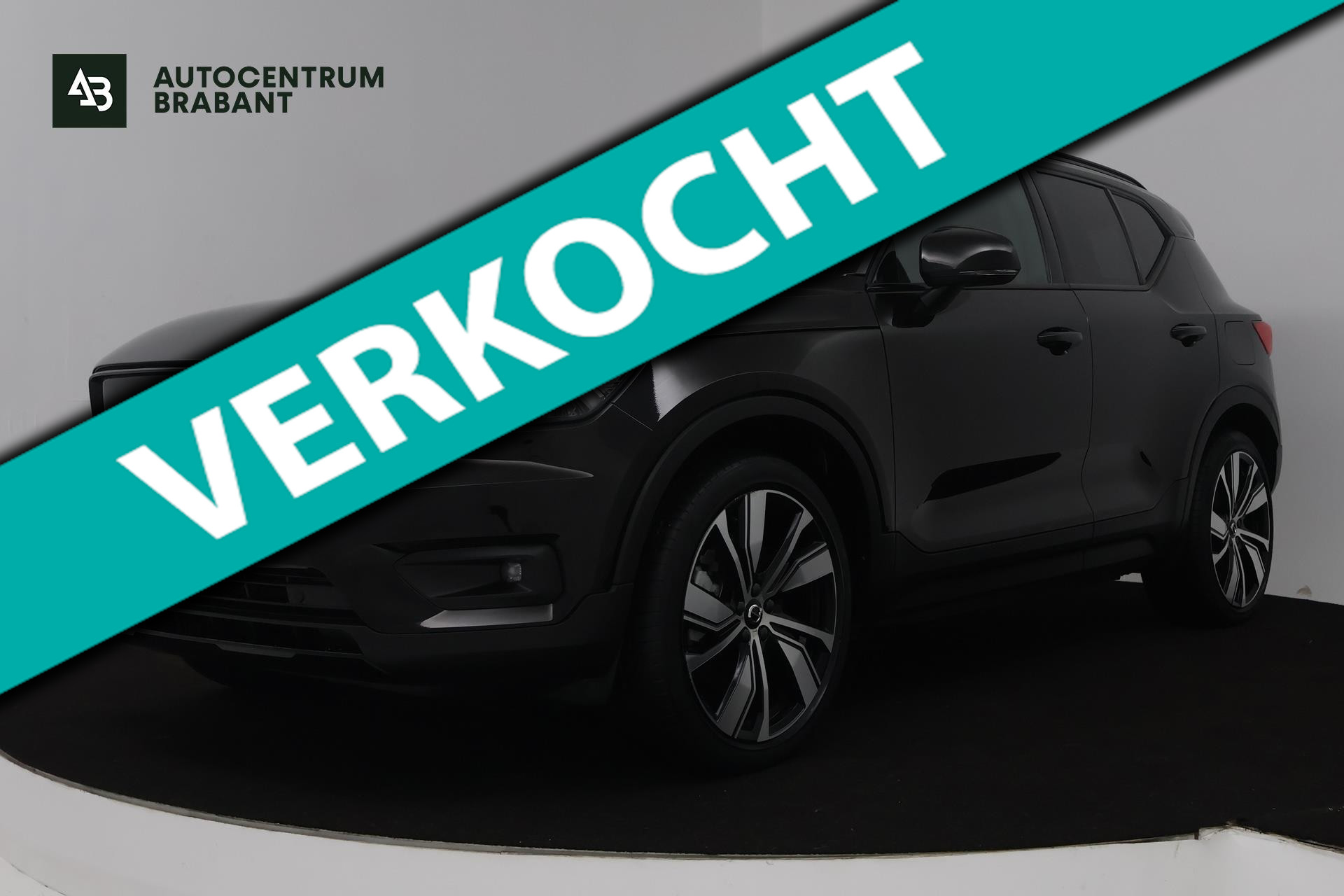 Volvo XC40 Recharge P8 AWD R-Design (PANORAMADAK, HARMAN/KARDON, STUUR/STOEL VERWARMING, CAMERA, PARKEERSENSOREN) 2020 - voorkant