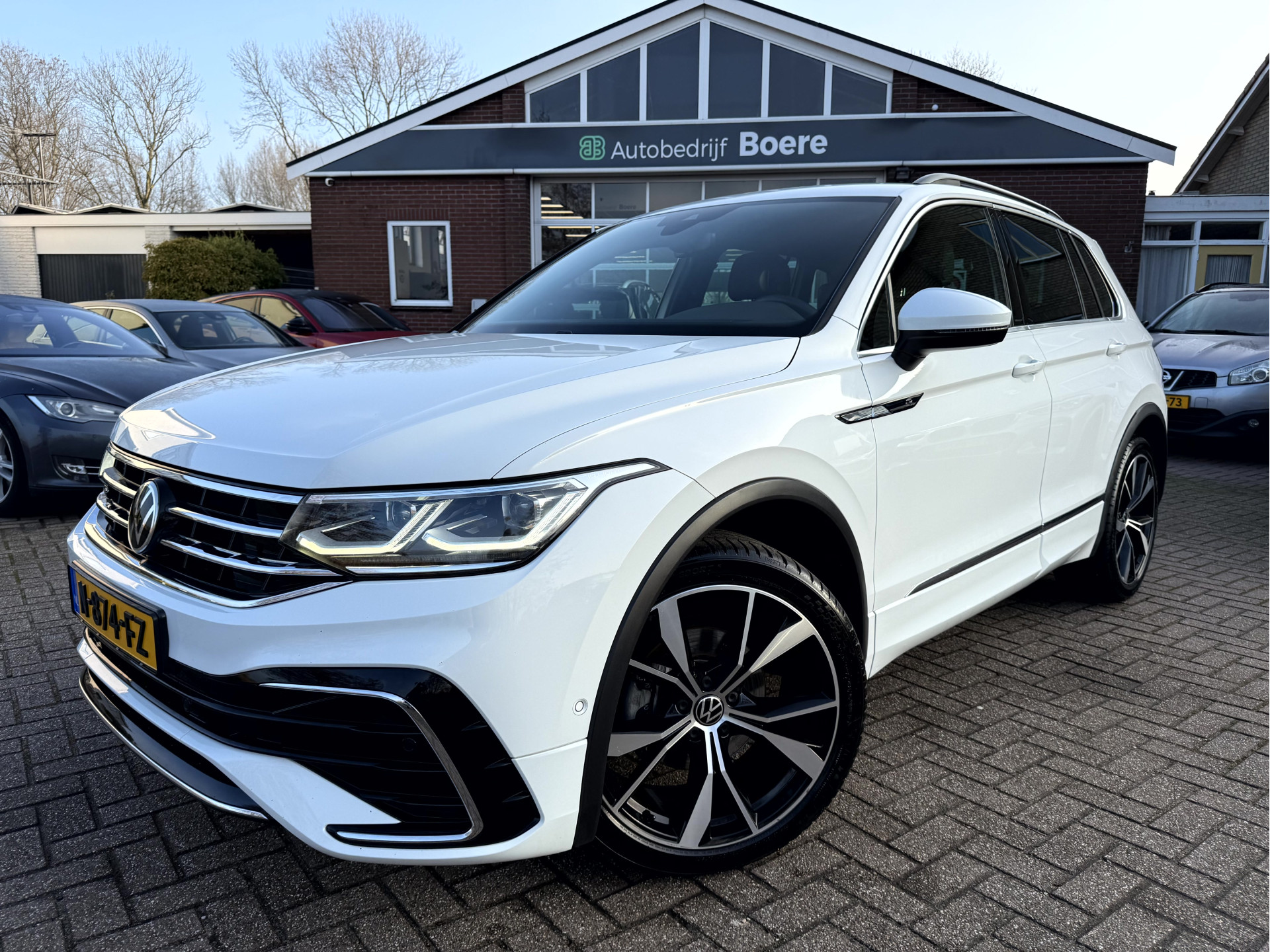Volkswagen Tiguan 1.5 TSI R-Line Business+ 2020 - voorkant