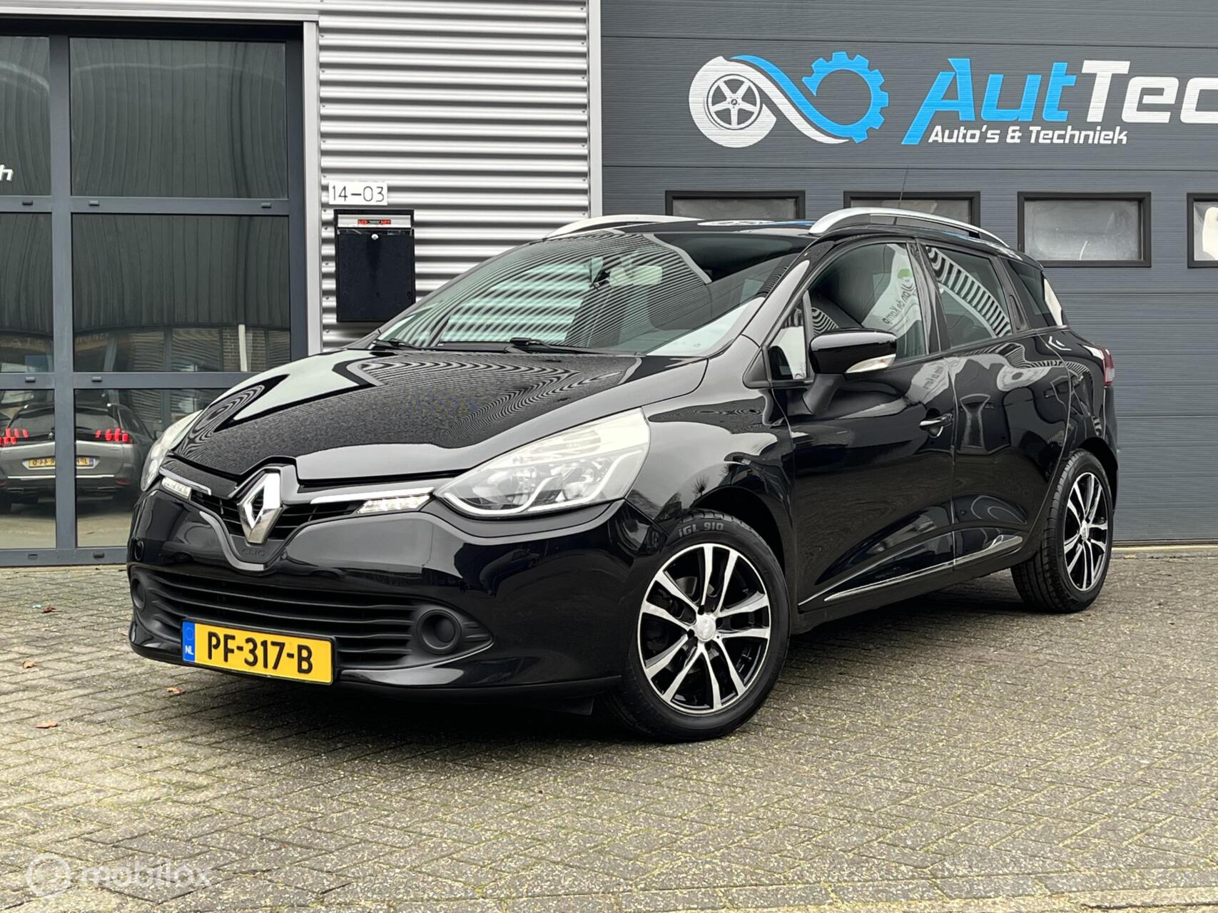 Renault Clio 1.2 16V Trekhaak Navi Cruise Rijklaar! 2014 - voorkant