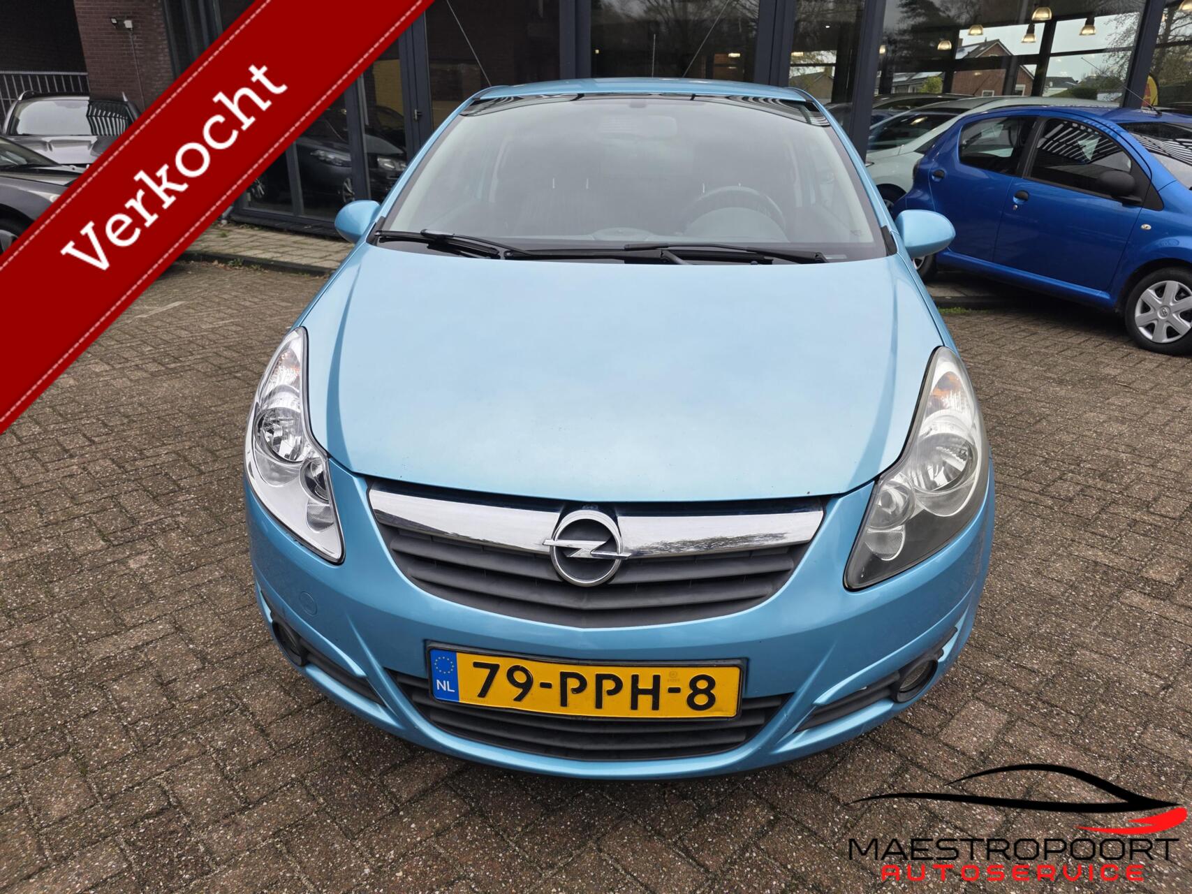 Opel Corsa 1.4 • 2011 • NL-auto • 146.000 km •  netjes 2011 - voorkant