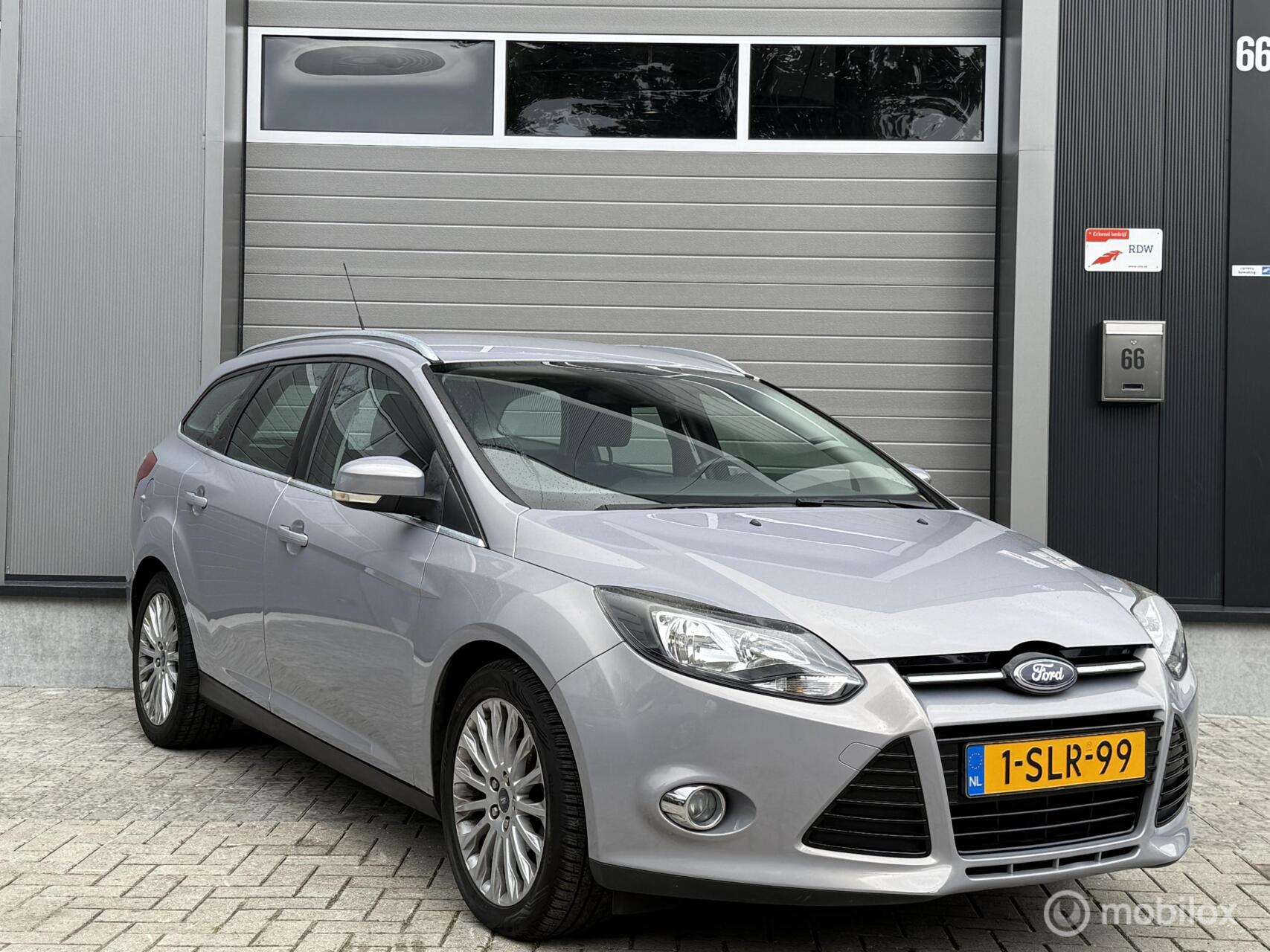 Foto van FORD FOCUS