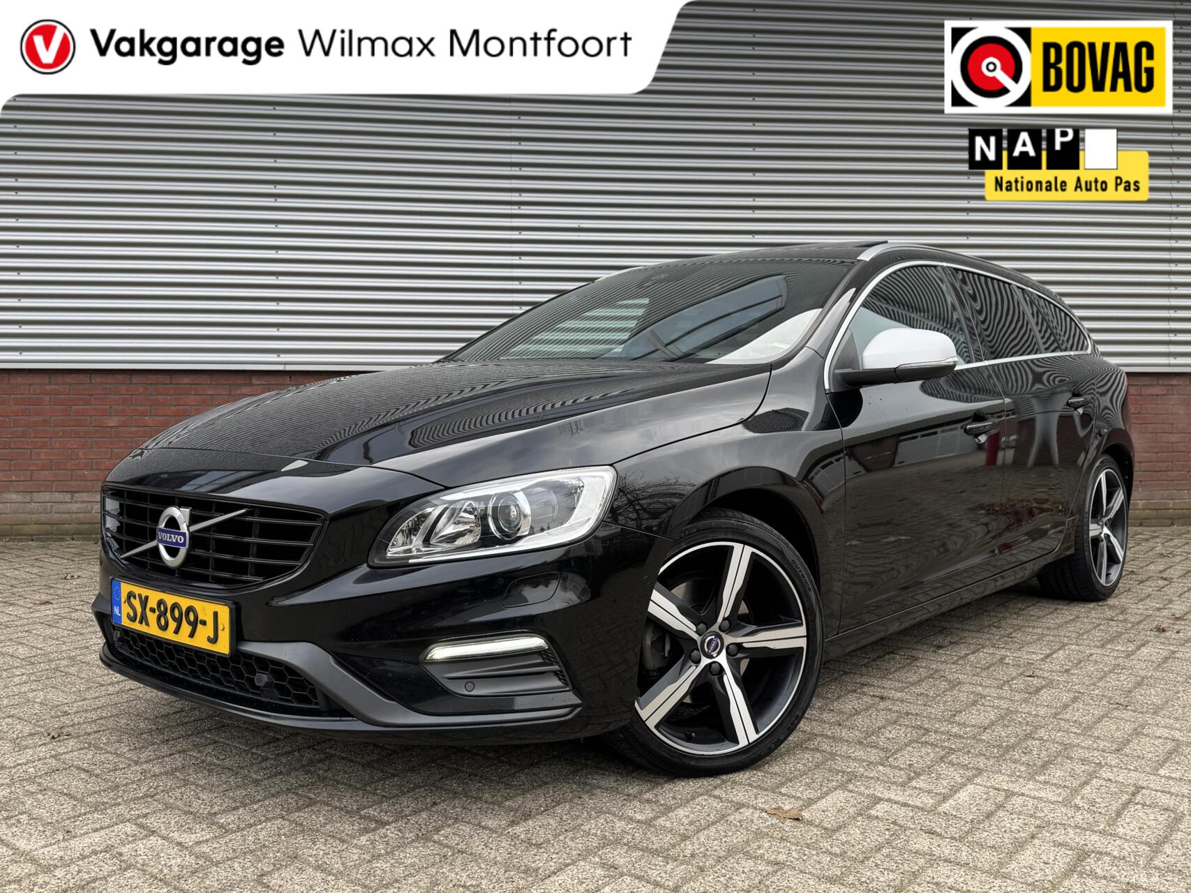 Volvo V60 2.0 D4 R-Design|Pano|Trekhaak|Stoelverwarming|Leder|Camera|Cruise| 2018 - voorkant