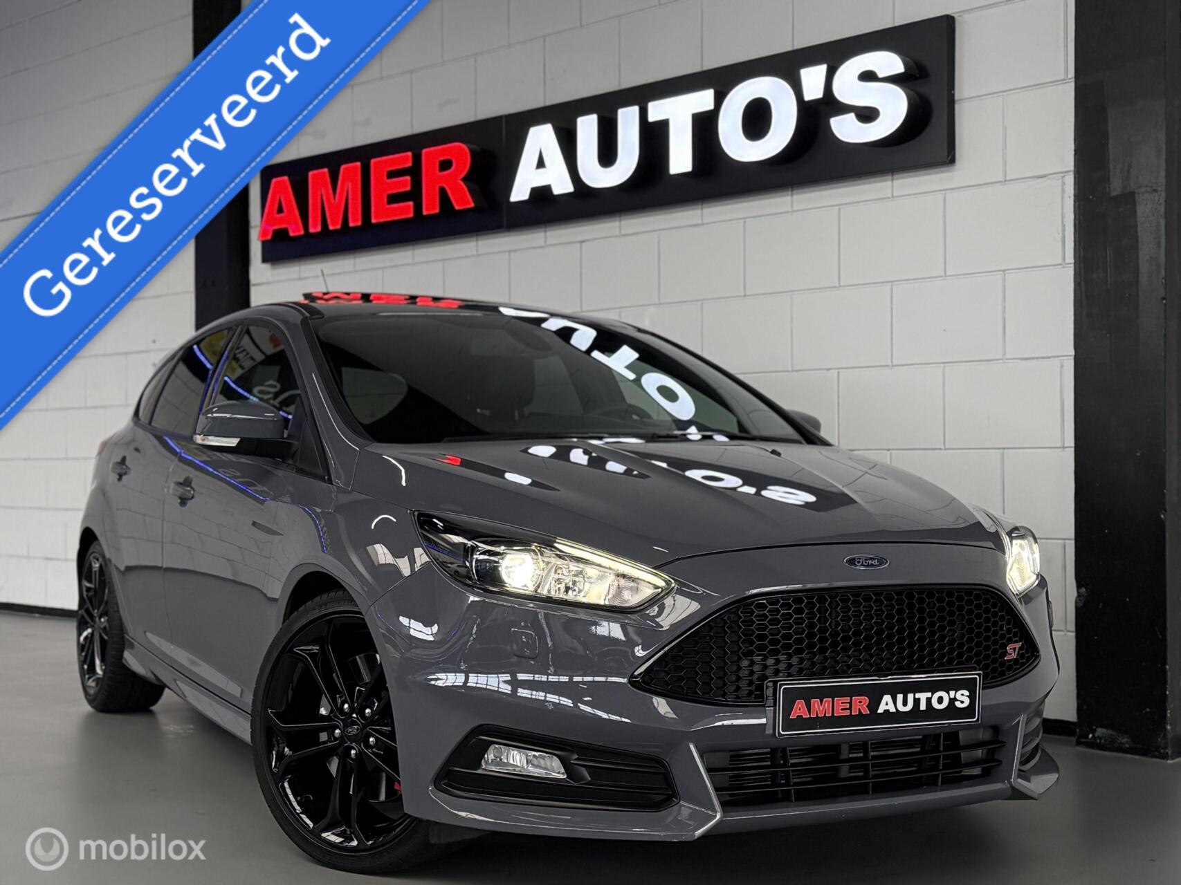 Ford Focus 2.0ST /Dakraam/1e eign./Recaro Stoelen/Nardo Grey 2016 - voorkant