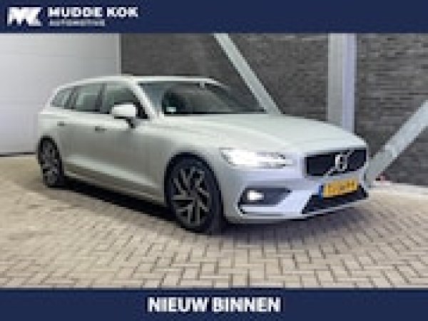Volvo V60 2.0 D4 Momentum 2018 - voorkant