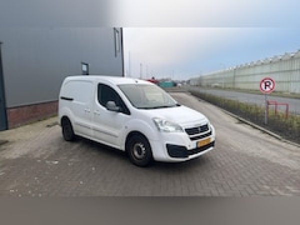 Foto van Peugeot Partner