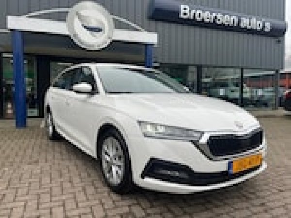 Skoda Octavia 1.4 TSI iV PHEV Business Edition 2023 - voorkant