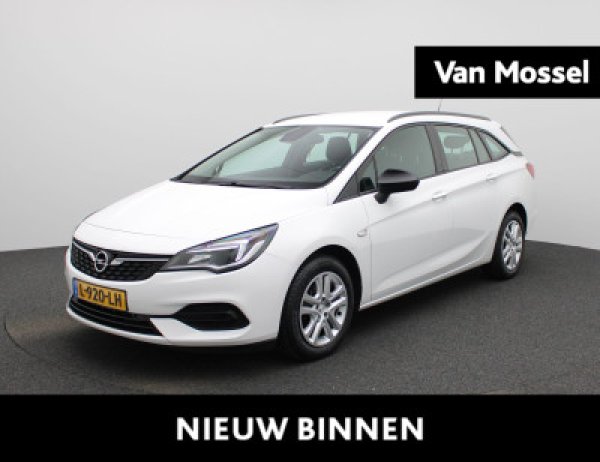 Opel Astra 1.2 Edition 2021 - voorkant