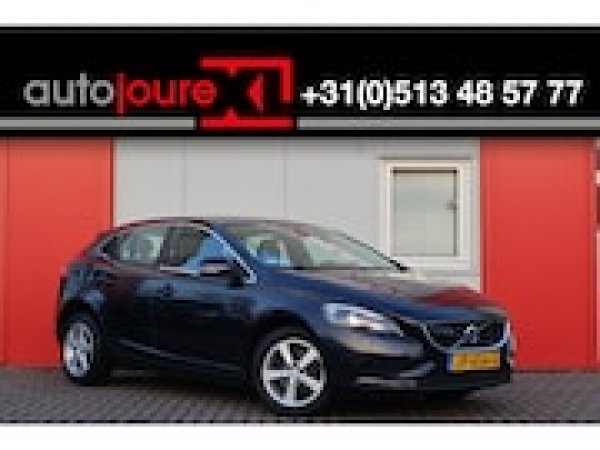 Volvo V40 2.0 D2 Nordic+ 2016 - voorkant