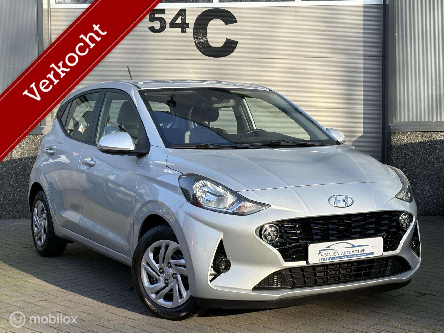 Hyundai I10 1.0 zilver Comfort Automaat Prachtige auto !! 2021 - voorkant
