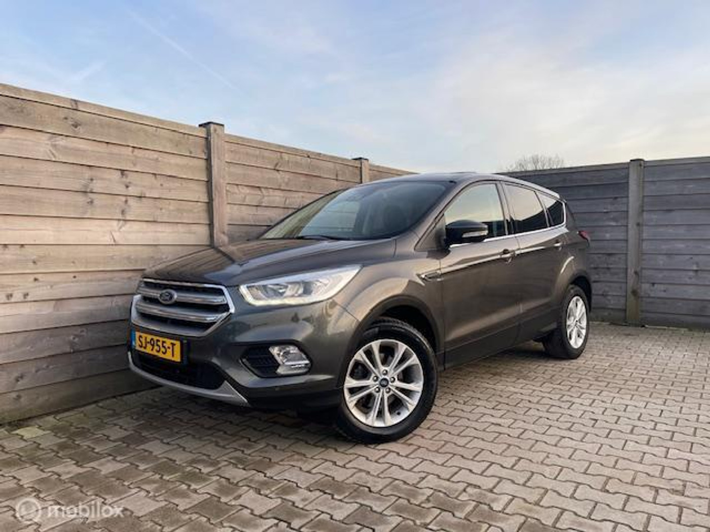 Ford Kuga 1.5 EcoBoost Titanium Trekhaak-Pano-Stoelv-Carplay 2018 - voorkant