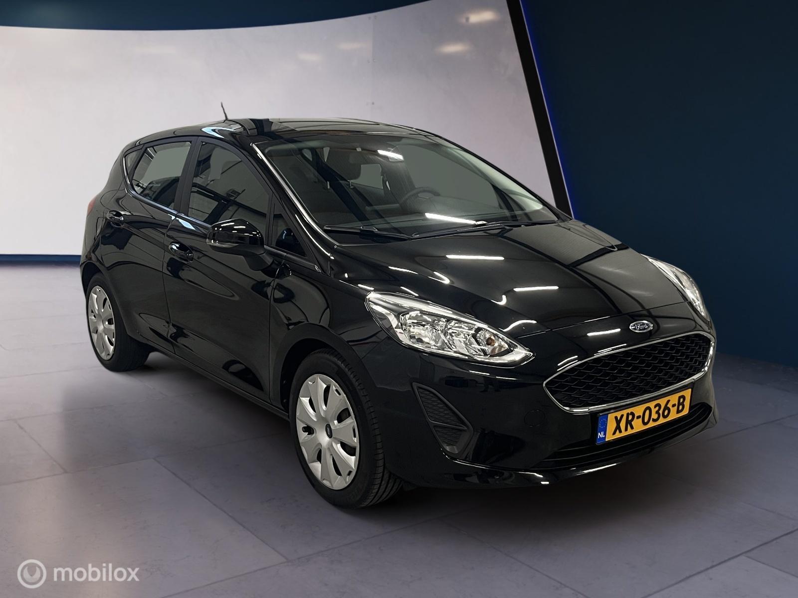 Ford Fiesta 1.1 ✓Applecar.✓Cruise✓Parksen.✓Navi✓Org. NL 2019 - voorkant