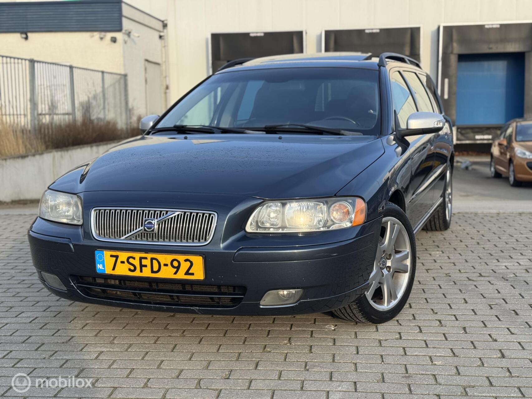 Volvo V70 2.4 D5 Edition Sport 2007 - voorkant
