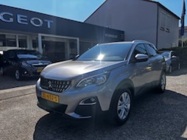 Peugeot 3008 1.2 PureTech Active 2019 - voorkant