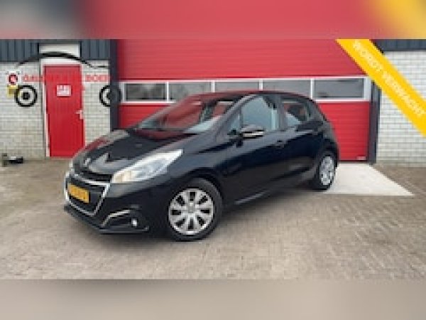 Peugeot 208 1.2 PureTech Blue Lion 2018 - voorkant