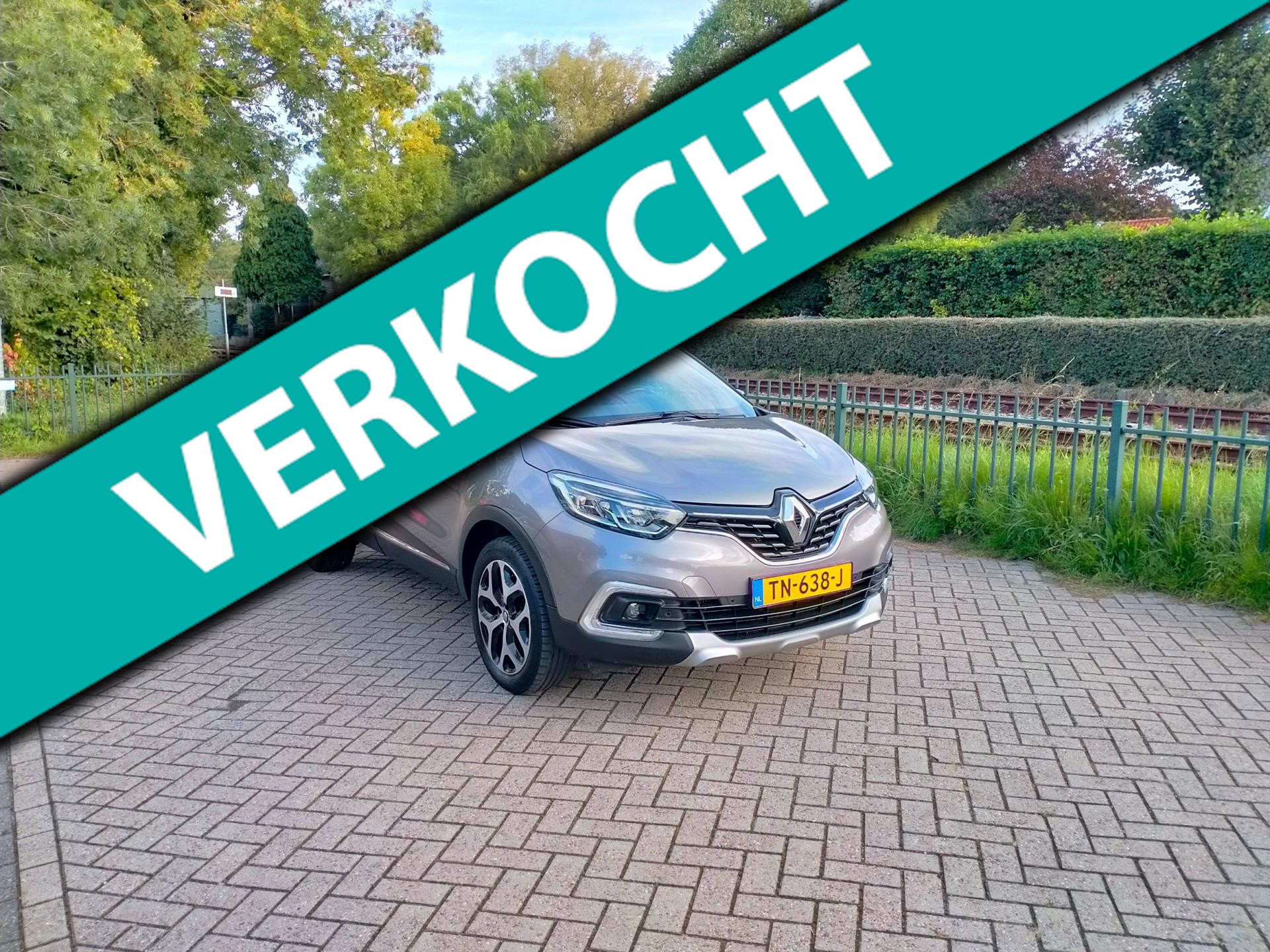 Renault Captur 0.9 TCe Intens Lage KM Airco Navi ALLINPRIJS 2017 - voorkant