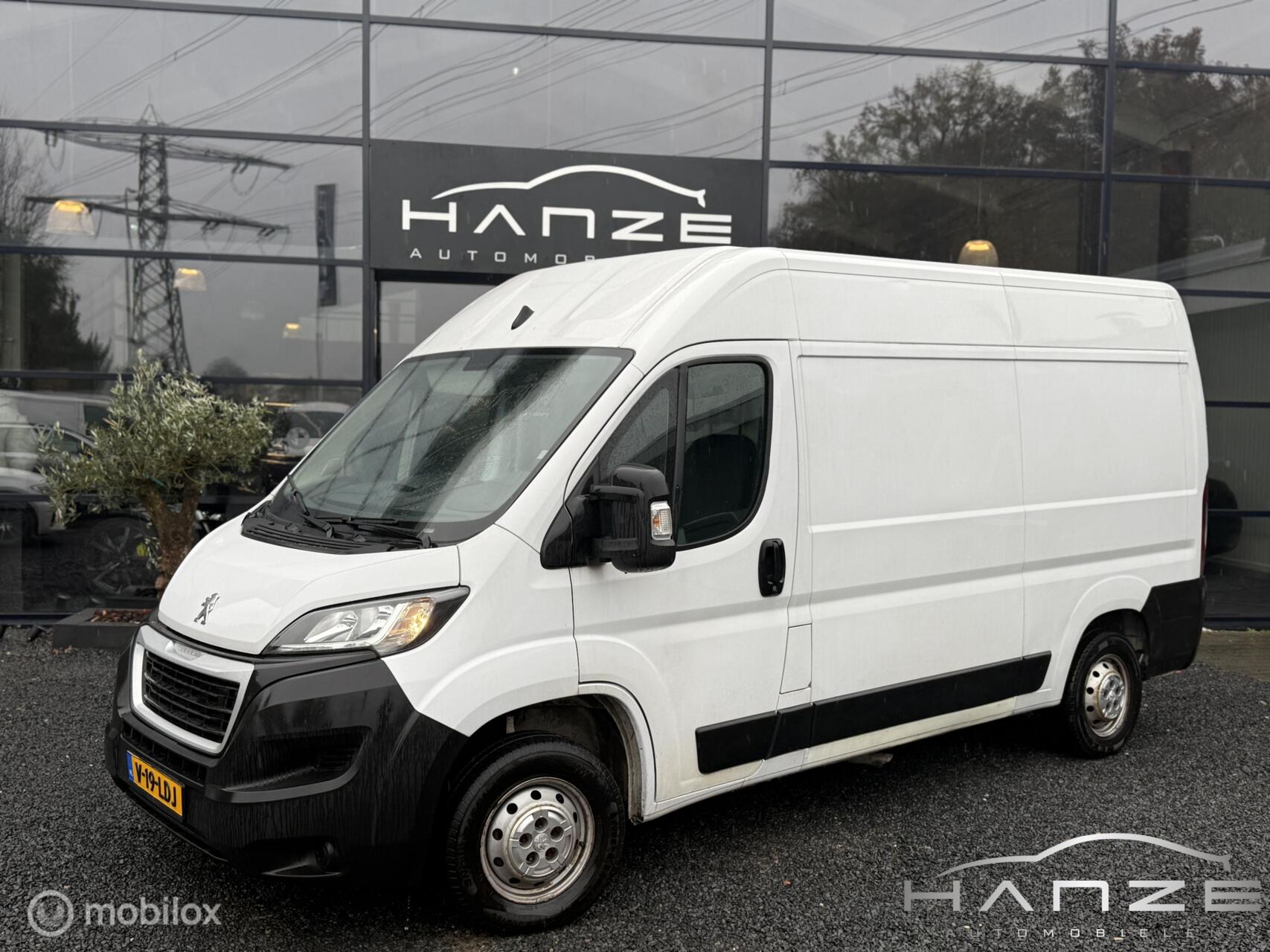 Peugeot Boxer Bestel 333 2.2 BlueHDi 140 L2H2 Pro 2022 - voorkant