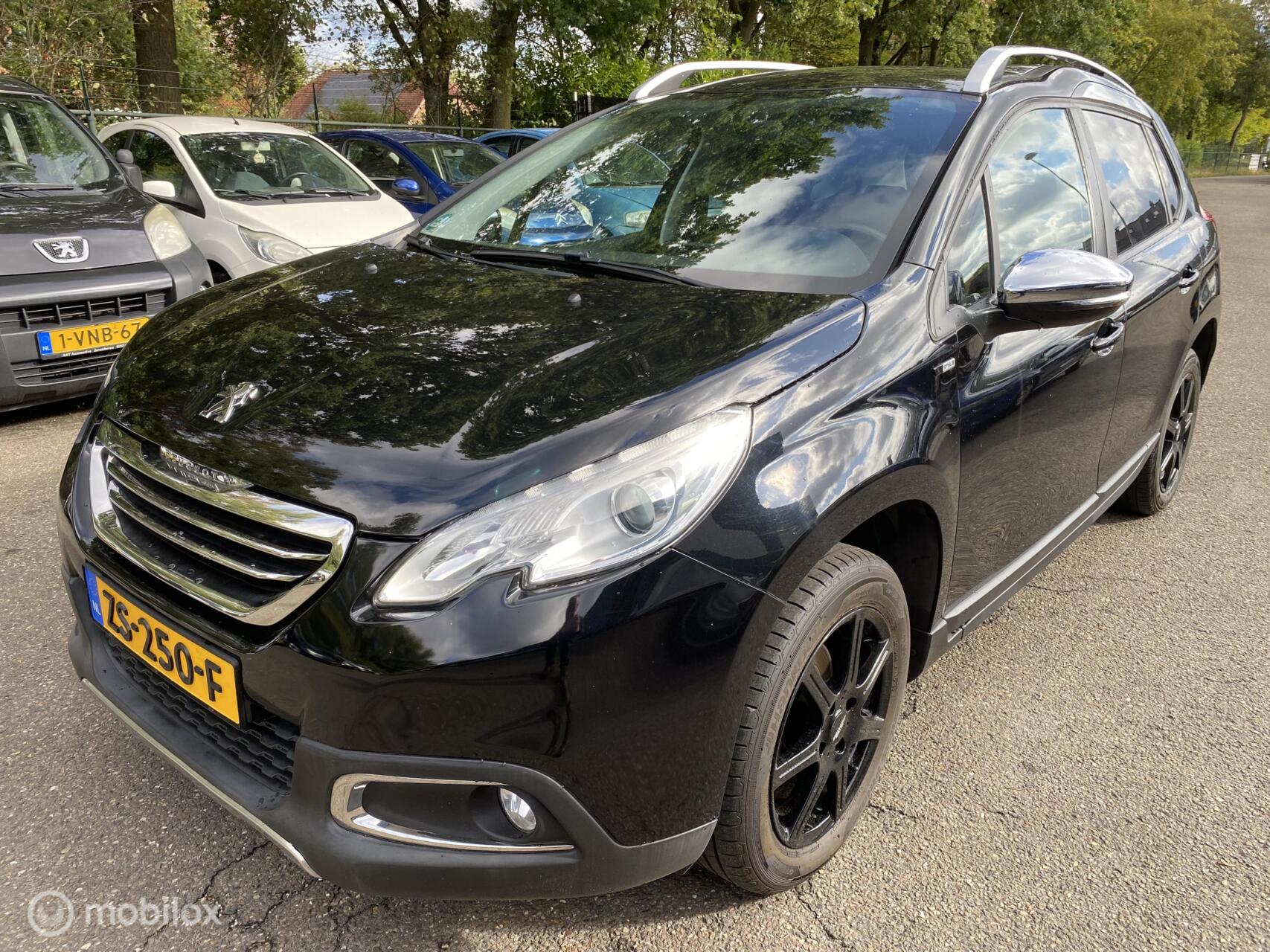 Peugeot 2008 1.2 PureTech Allure 143.DKM ECC CRUISE PDC TREKHAAK 2016 - voorkant