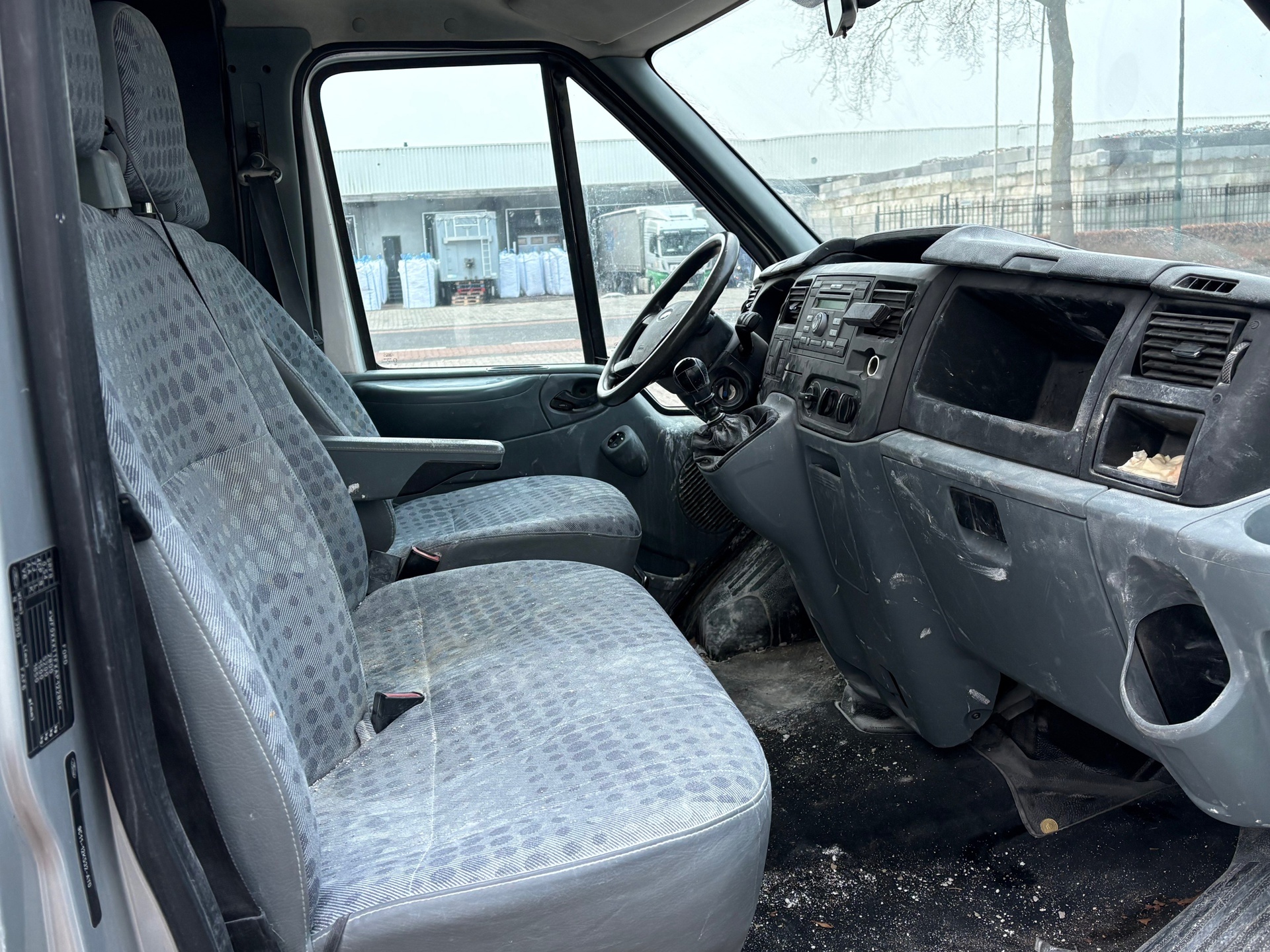 Foto van Ford Transit 280m Van LR 115dpf 4.36