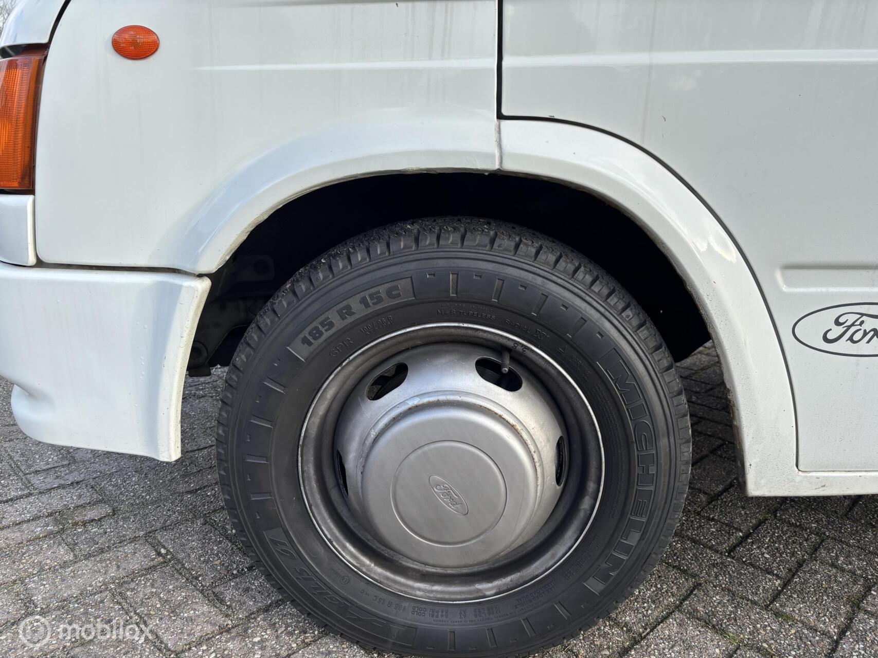 Foto van Ford Transit 190d Majestic-l