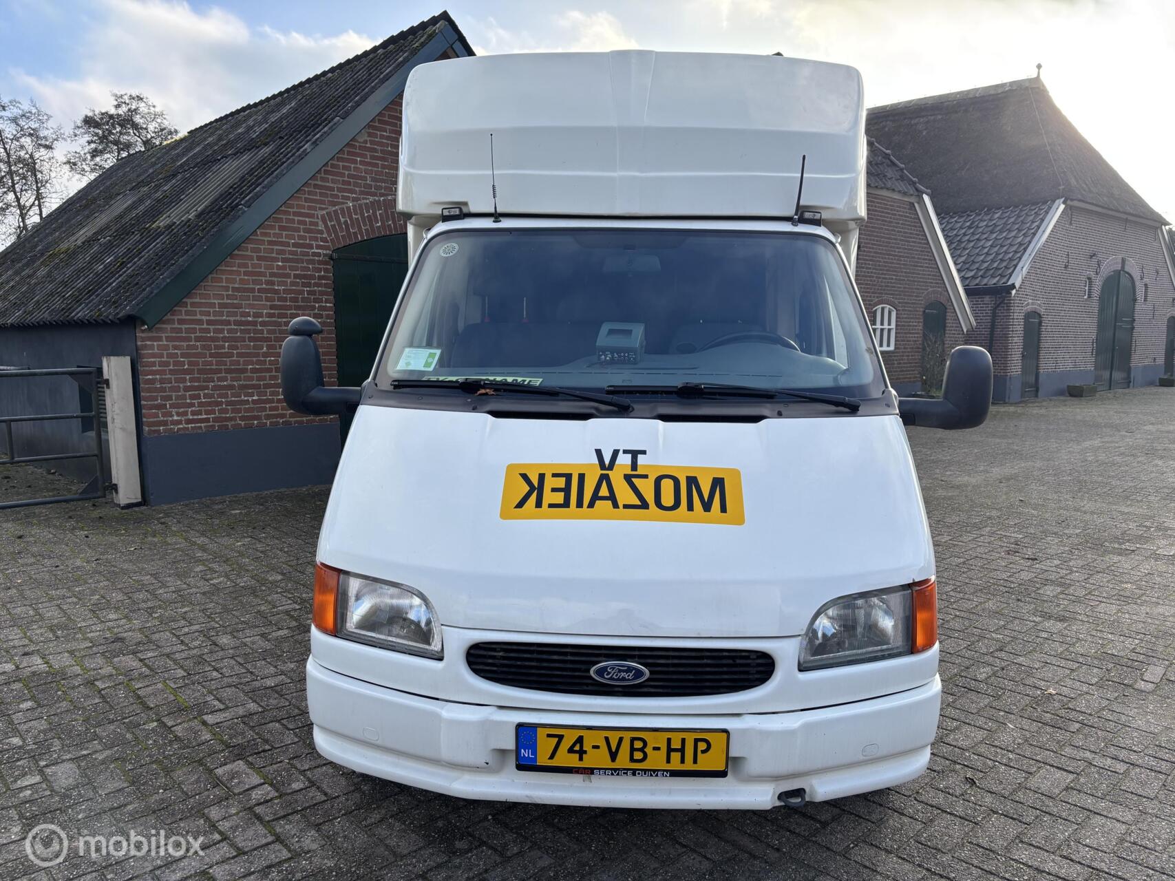 Foto van Ford Transit 190d Majestic-l