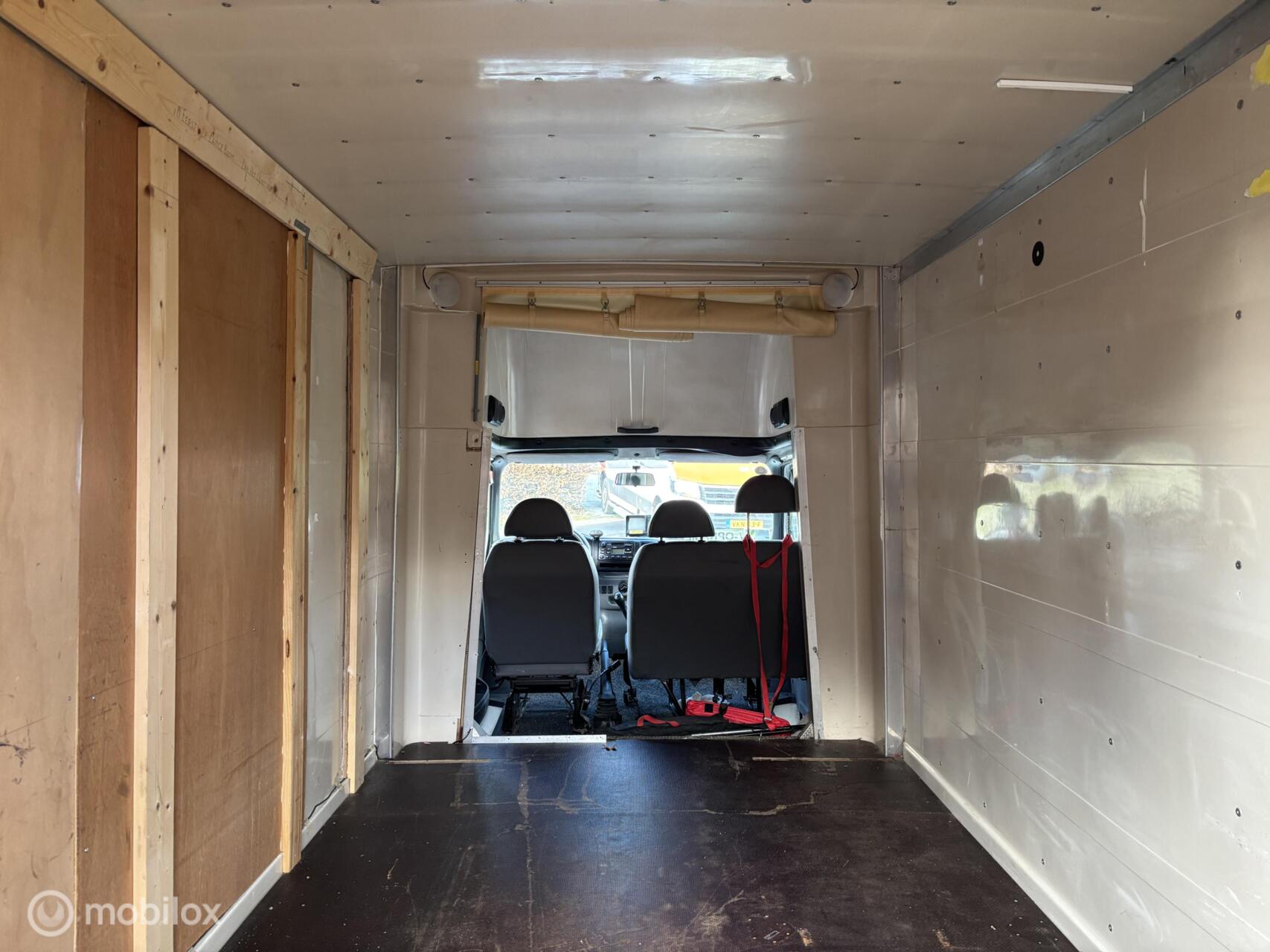 Foto van Ford Transit 190d Majestic-l