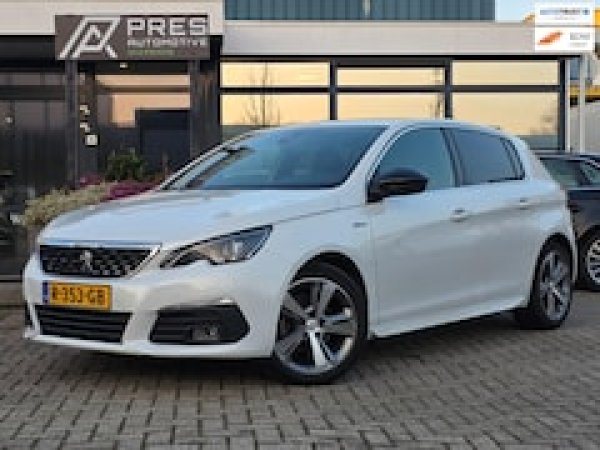Peugeot 308 1.2 PureTech Allure 2018 - voorkant