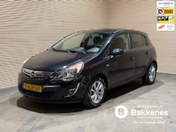 Opel Corsa 1.4-16V Design Edition 2014 - voorkant
