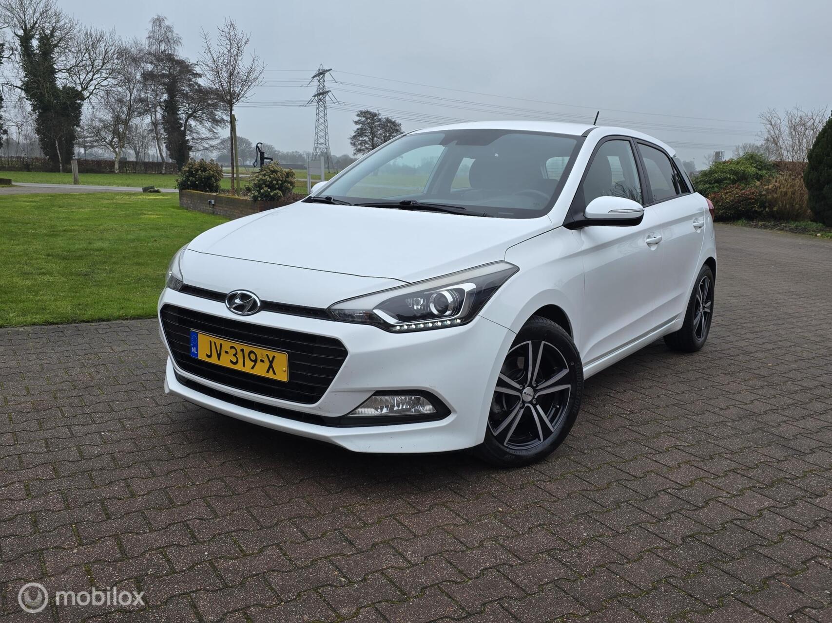 Hyundai I20 1.0 T-GDI Comfort/NAVI/CAMERA/CRUISE/CLIMA 2016 - voorkant