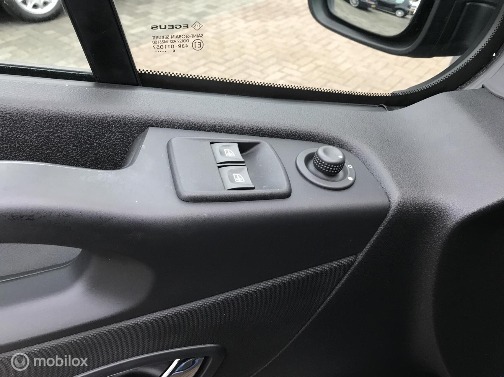 Foto van Opel Vivaro