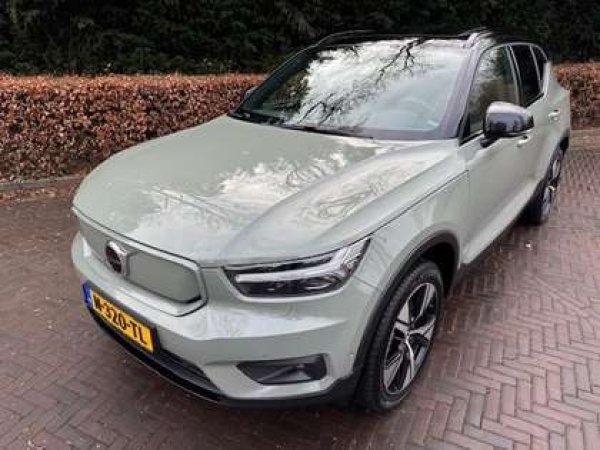 Volvo XC40 Recharge Pro 2021 - voorkant