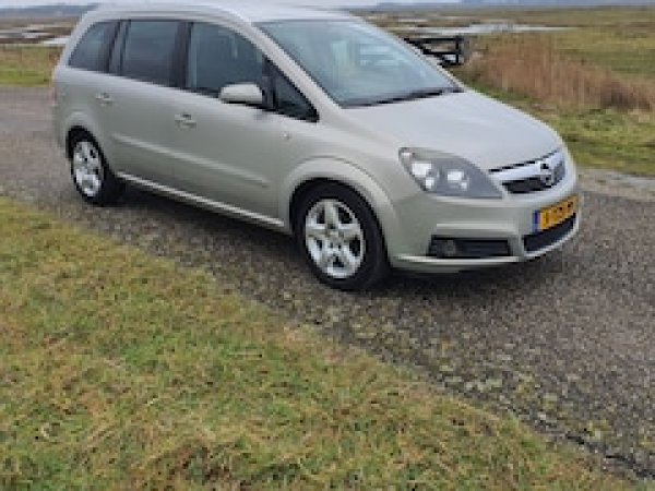 Foto van Opel Zafira