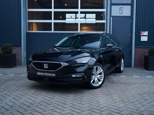Seat Leon 1.0 TSI Style Business Intense 2022 - voorkant