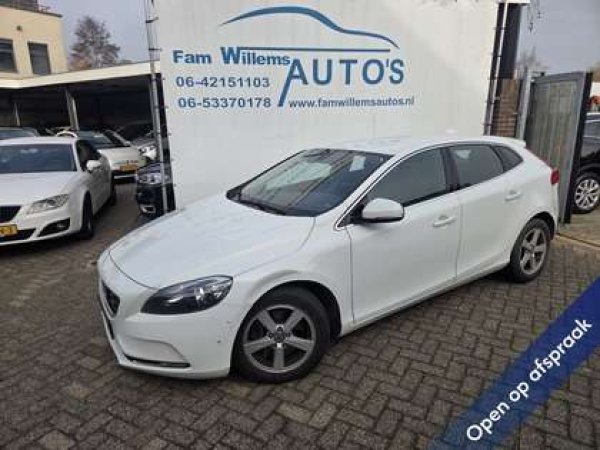 Volvo V40 2.0 D4 Momentum Business 2014 - voorkant