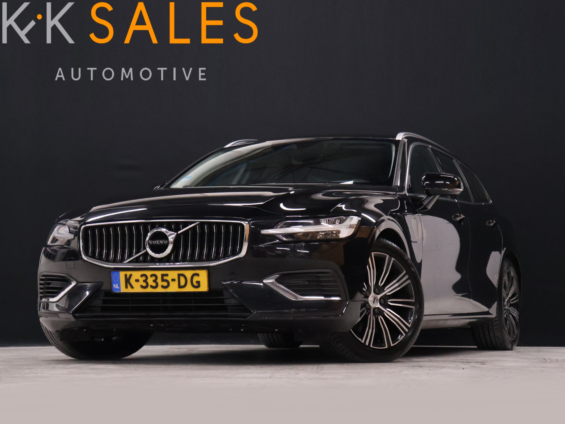 Volvo V60 2.0 T6 Recharge AWD Business Pro 2020 - voorkant