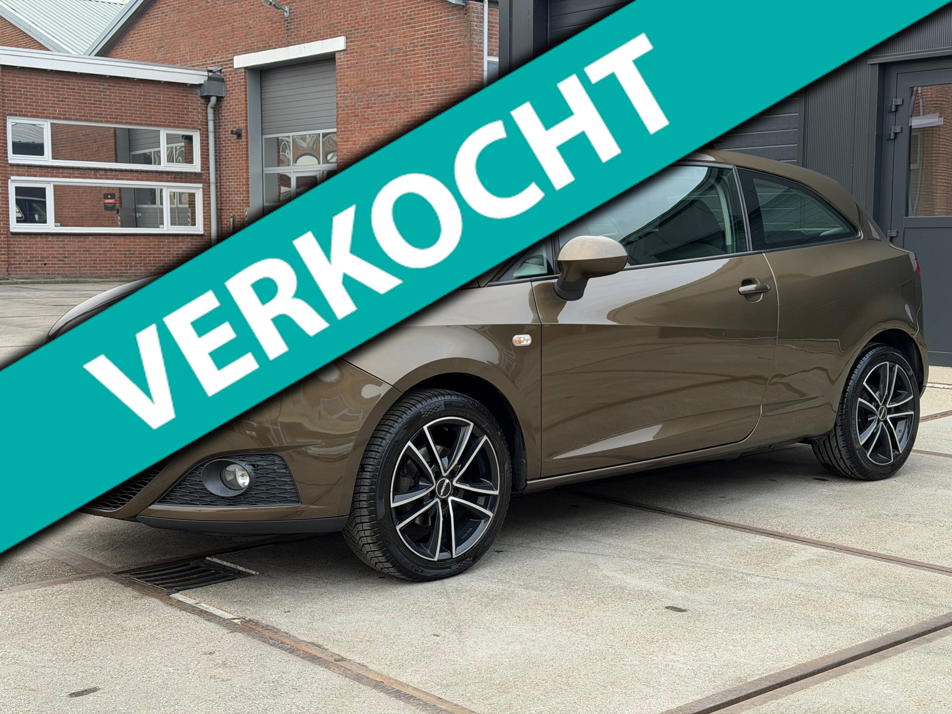 Seat Ibiza 1.2 Style Panoramadak Clima Cruise LM 17” 2010 - voorkant