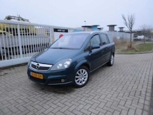 Foto van Opel Zafira