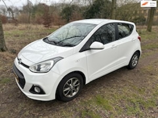 Hyundai I10 1.0i i-Motion Premium 2014 - voorkant