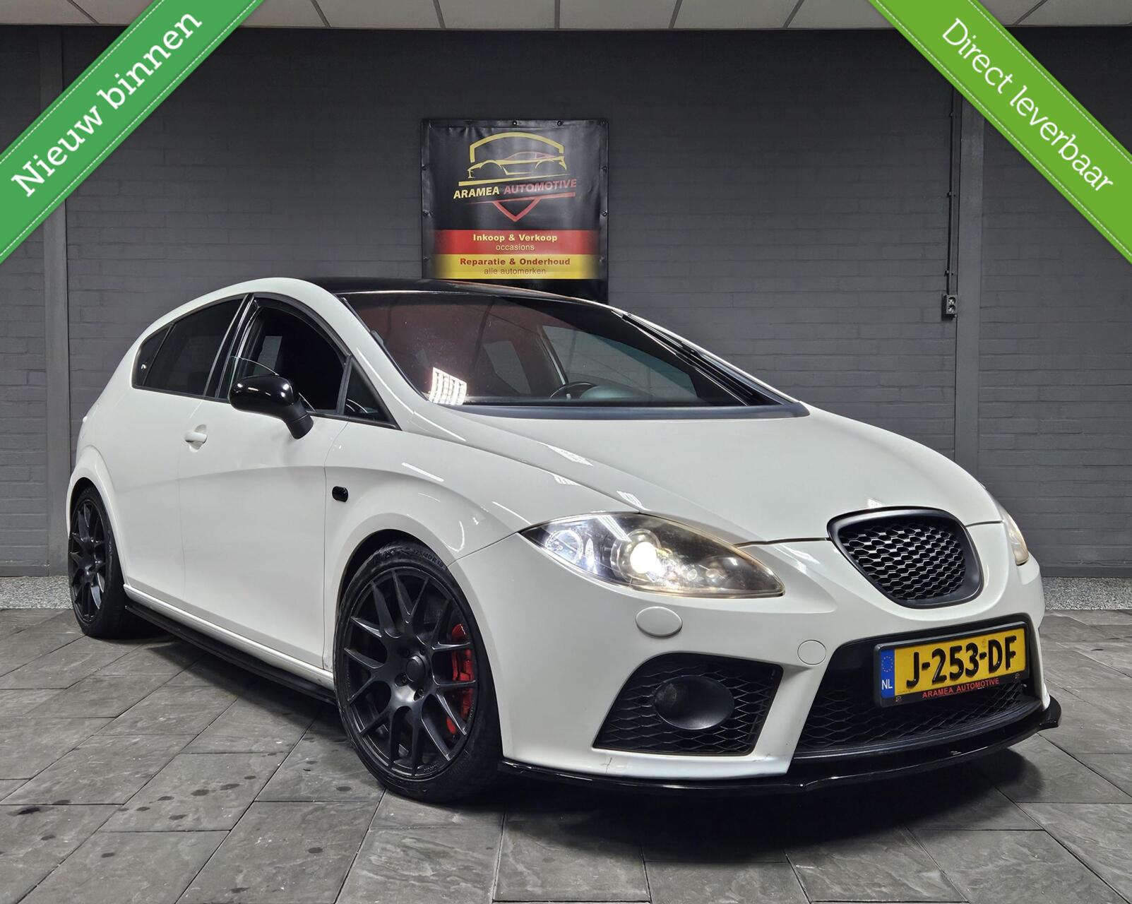 Seat Leon 2.0 TFSI Cupra 344pk|Bull-X|Xenon|18 inch|Pipercross 2008 - voorkant