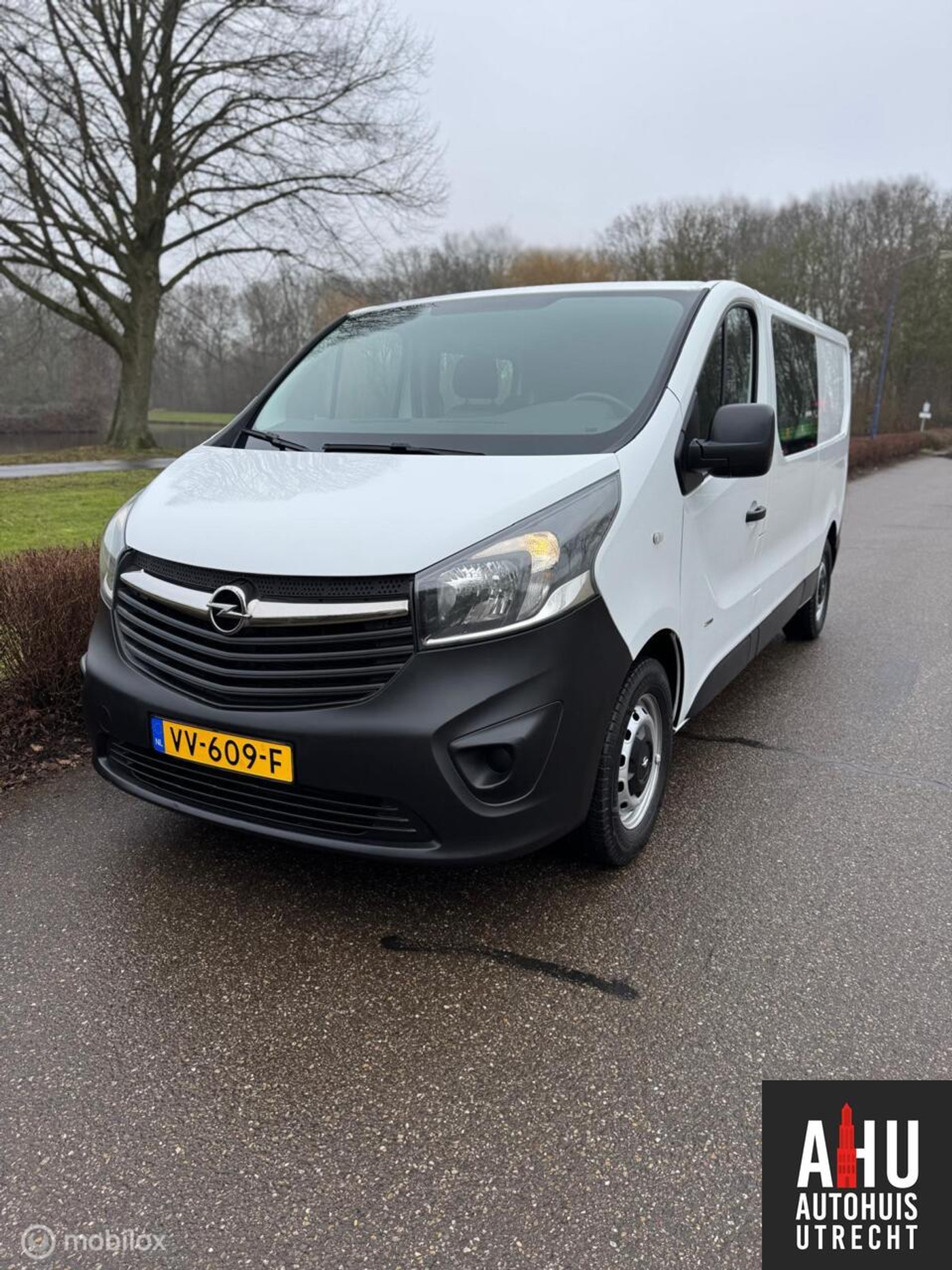 Foto van Opel Vivaro-b