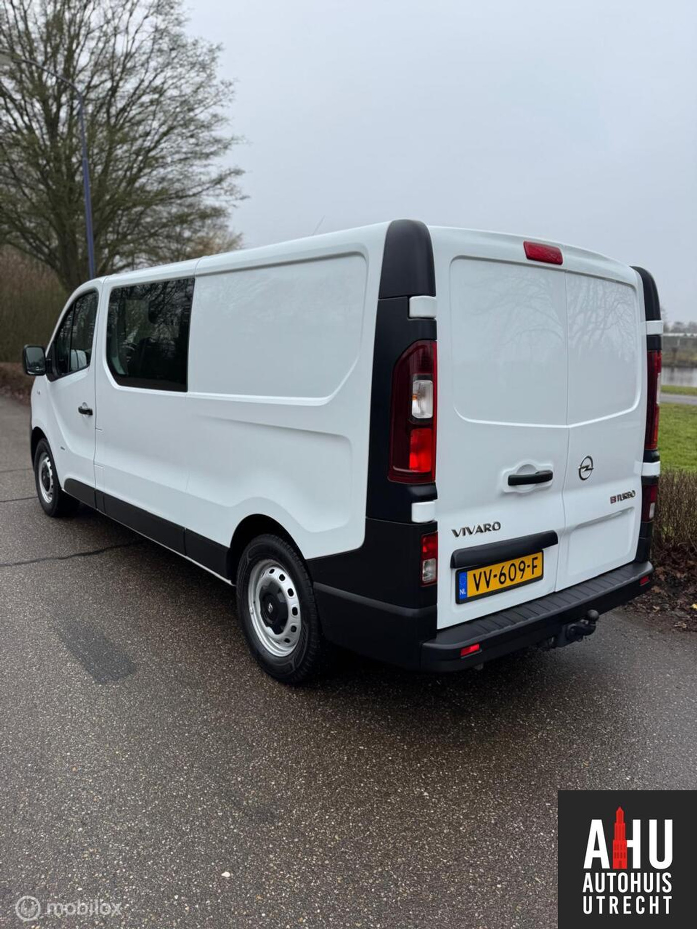 Foto van Opel Vivaro-b