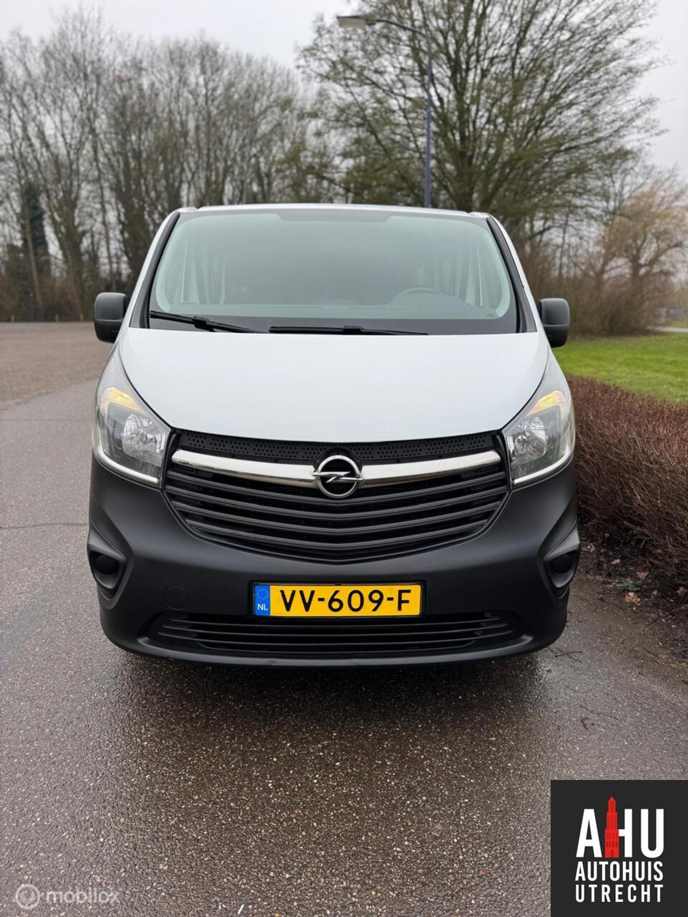 Foto van Opel Vivaro-b