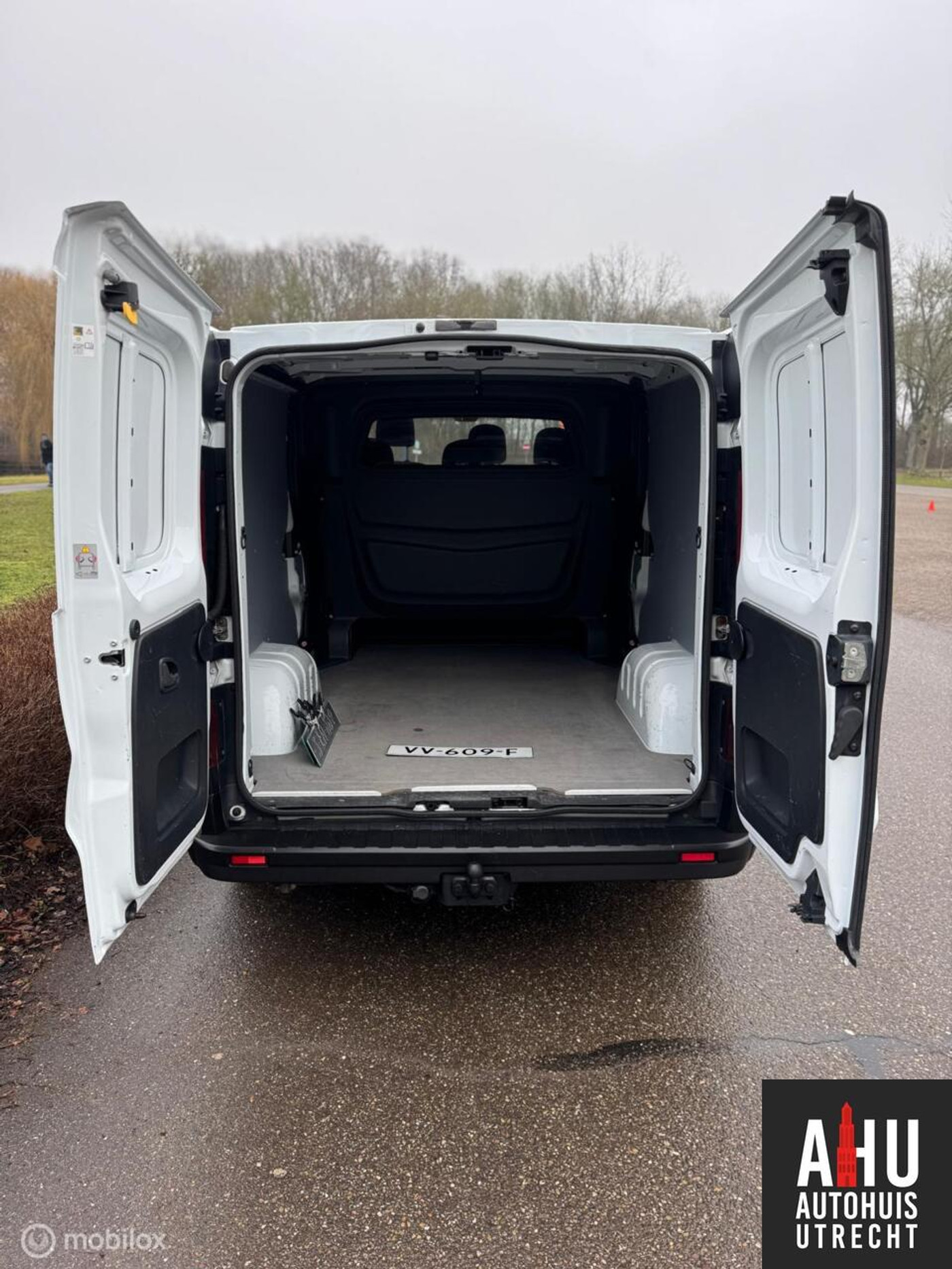 Foto van Opel Vivaro-b