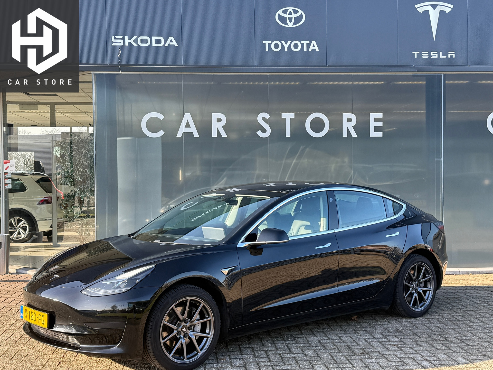Tesla Model 3 Standard RWD Plus 60 kWh 92% SOH Autopilot 2020 - voorkant