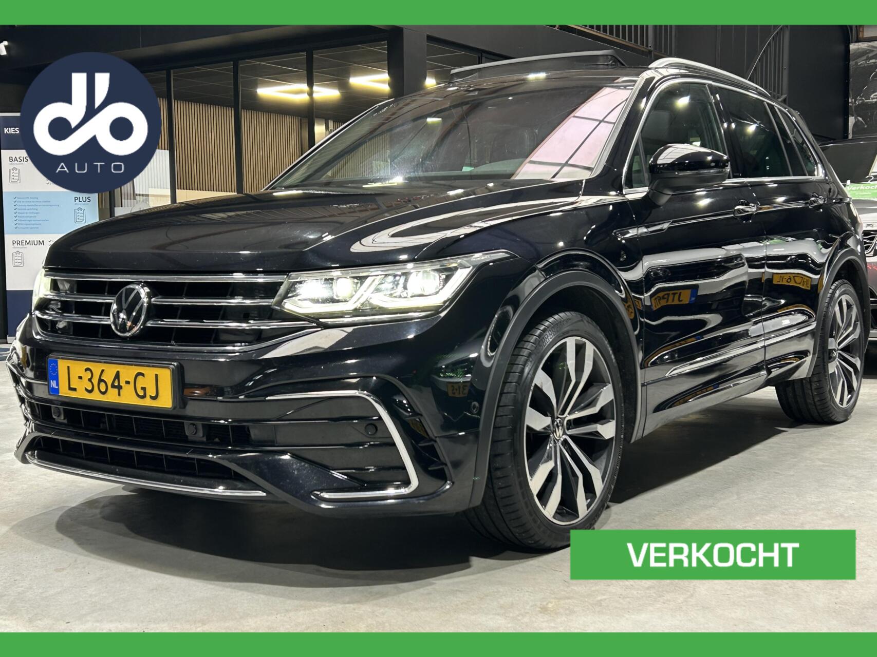 Volkswagen Tiguan 1.5 TSI 150pk DSG AUTOM. R-Line FACELIFT I PANO I 20" LMV I DIGI DASHB. ORG.NL + NAP 2021 - voorkant