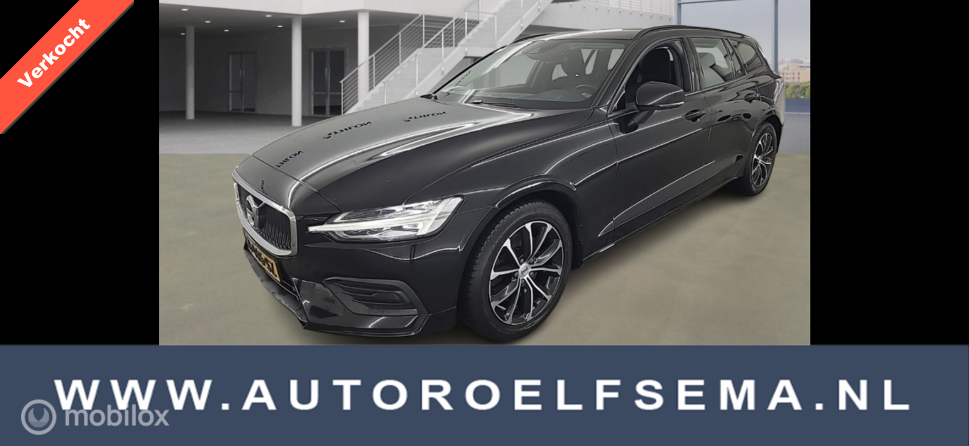 Volvo V60 2.0 B3 Momentum Business 2022 - voorkant