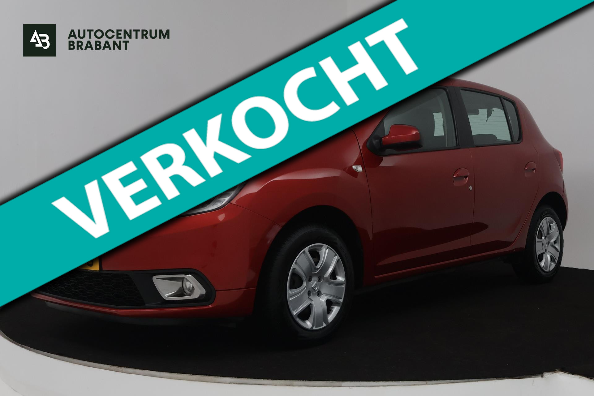 Dacia Sandero 0.9 TCe Laureate (TREKHAAK, PARKEERSENSOREN, AIRCO, RADIO) 2018 - voorkant