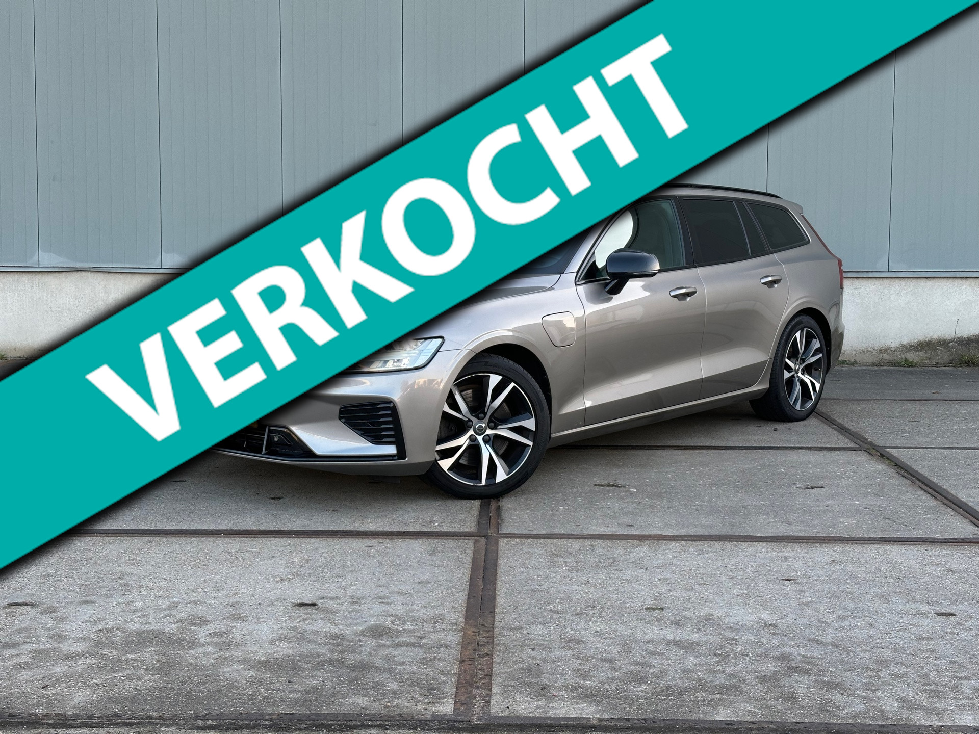 Volvo V60 2.0 T6 Recharge AWD R-Design NAP, nieuwe apk! 2020 - voorkant